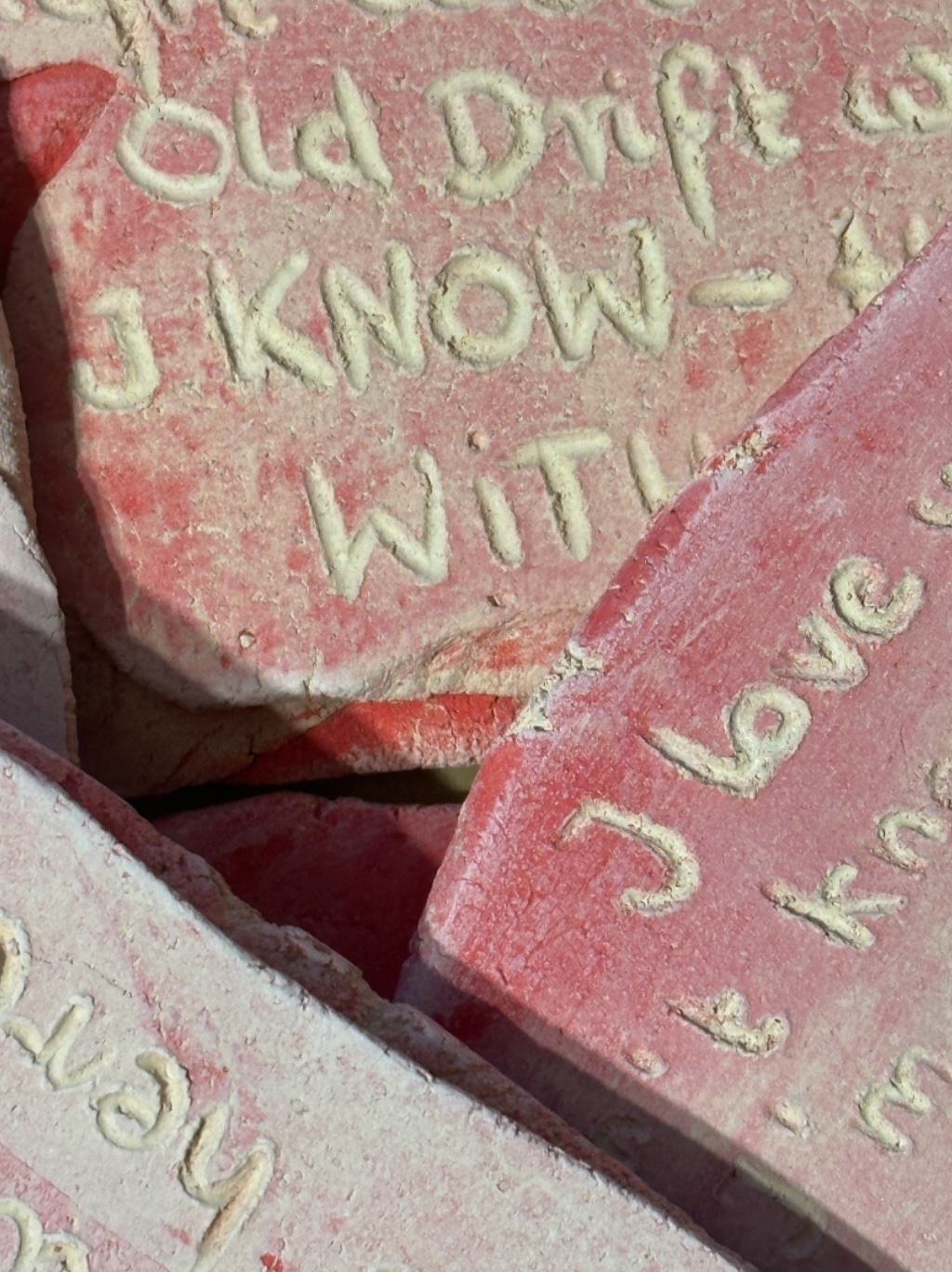 Close-up: overlapping fragments
